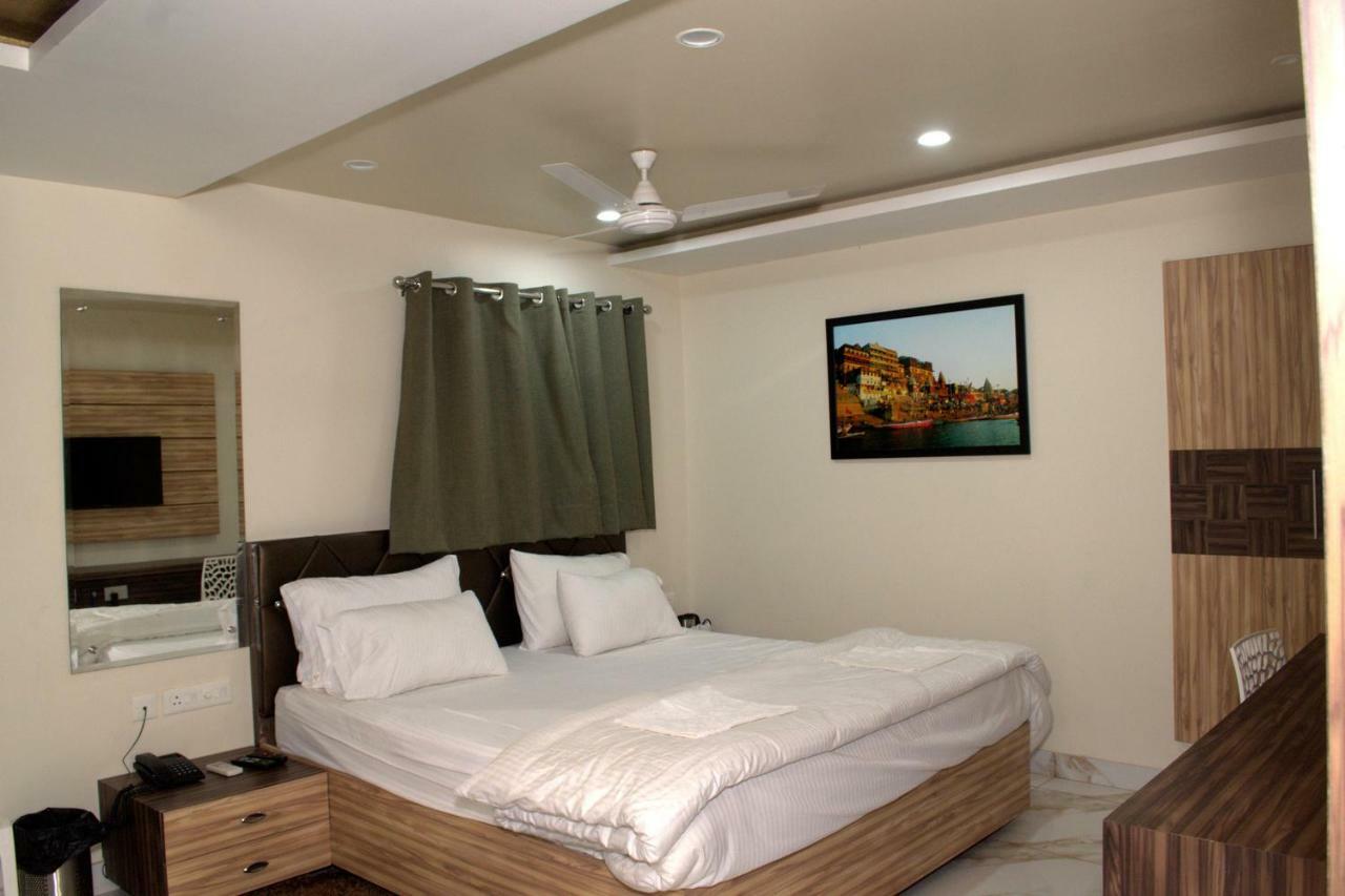 Hotel Tamilnadu Kashi Варанаси Екстериор снимка