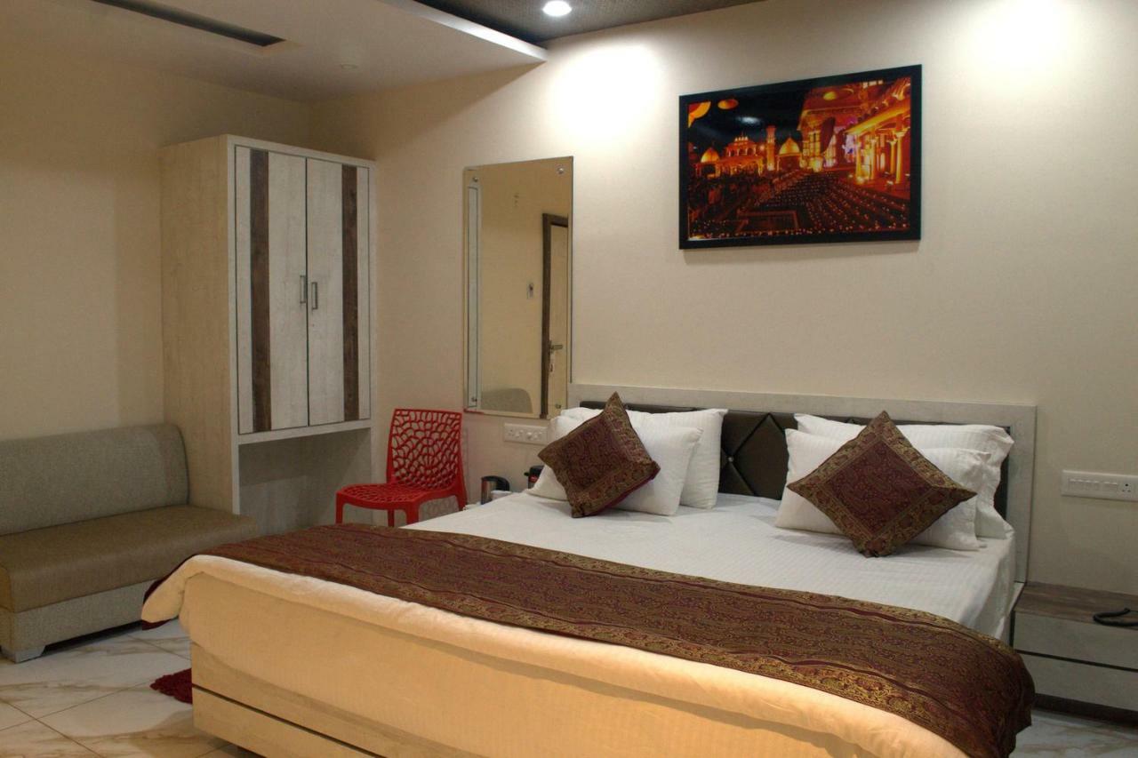 Hotel Tamilnadu Kashi Варанаси Екстериор снимка