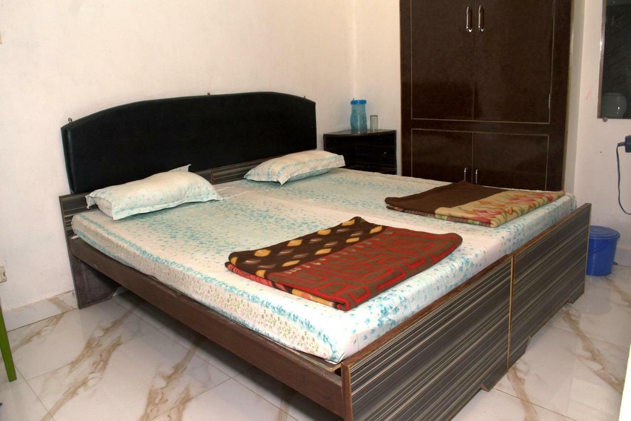 Hotel Tamilnadu Kashi Варанаси Екстериор снимка
