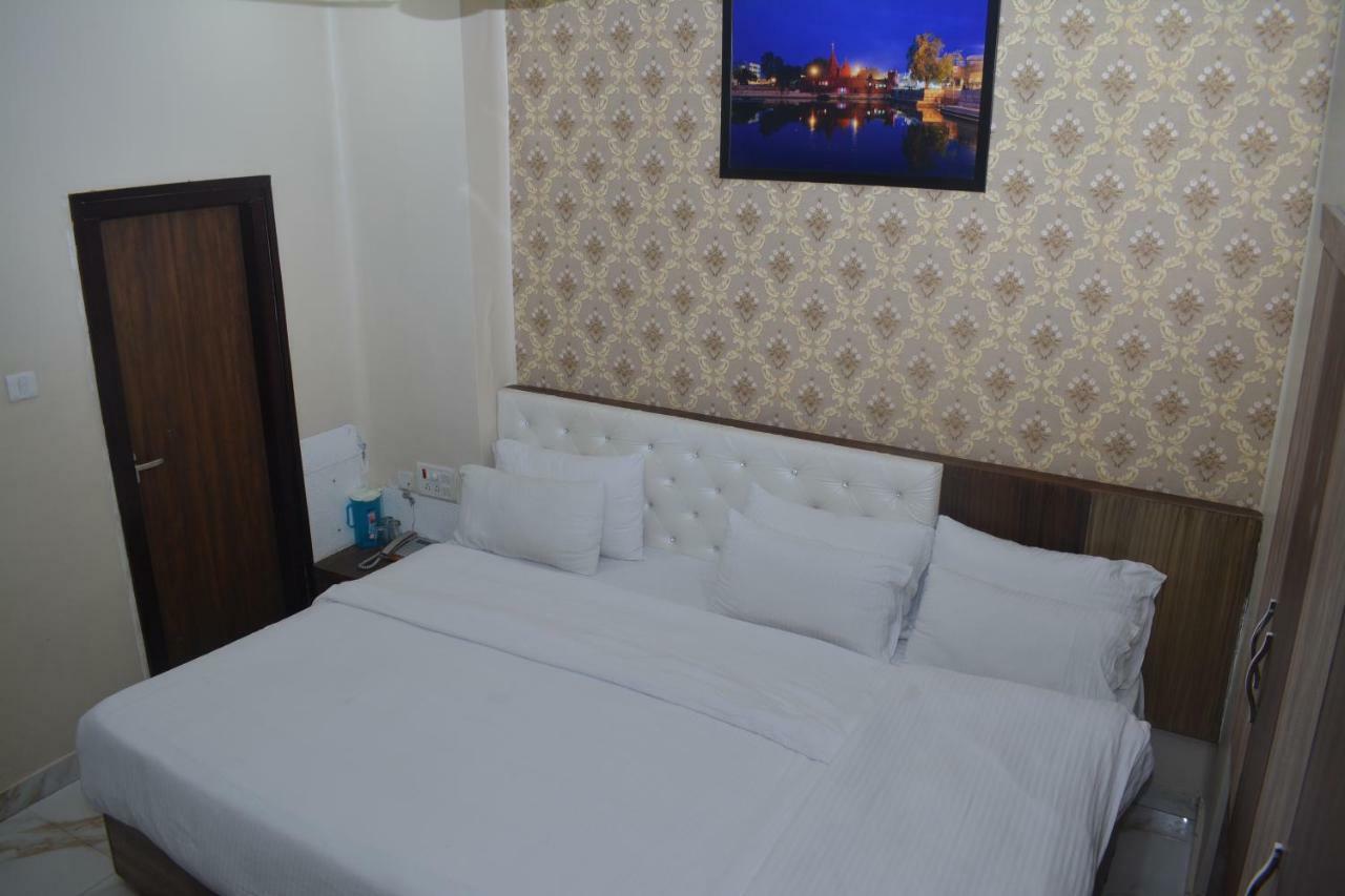 Hotel Tamilnadu Kashi Варанаси Екстериор снимка