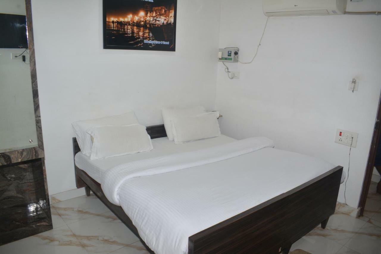Hotel Tamilnadu Kashi Варанаси Екстериор снимка