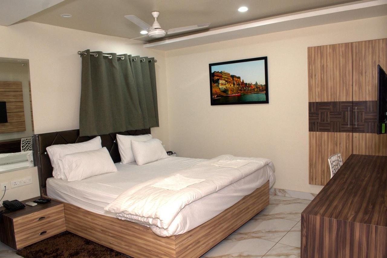 Hotel Tamilnadu Kashi Варанаси Екстериор снимка